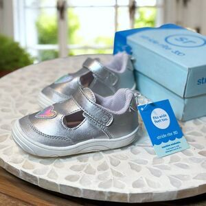 Stride Rite Mariella First Walker Mary Jane Toddler Baby Size 6 Silver TG000305